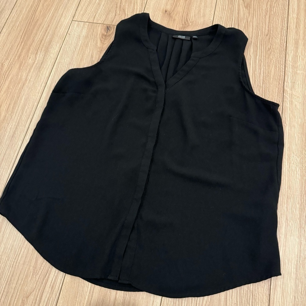 APT Essentials Black Sleeveless Blouse